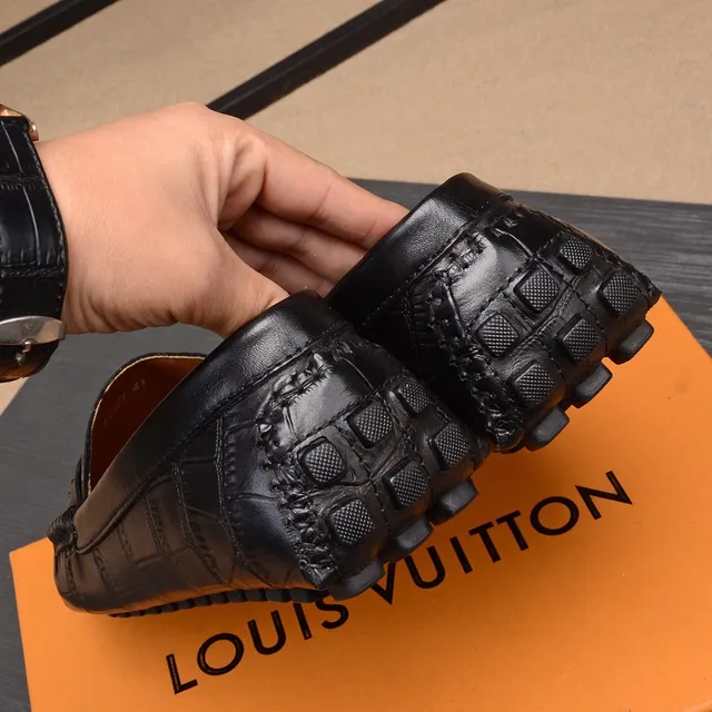 Louis Vuitton LV Loafer Chaussures Noires en Cuir Embossé Crocodile 4
