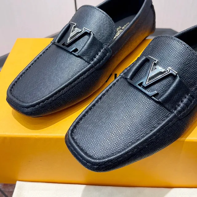 Louis Vuitton LV لوفر أزرق بحري جلد مصقول مشبك معدني لوفرز 5