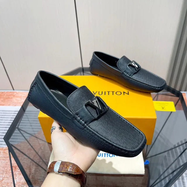 Louis Vuitton LV لوفر أزرق بحري جلد مصقول مشبك معدني لوفرز 8