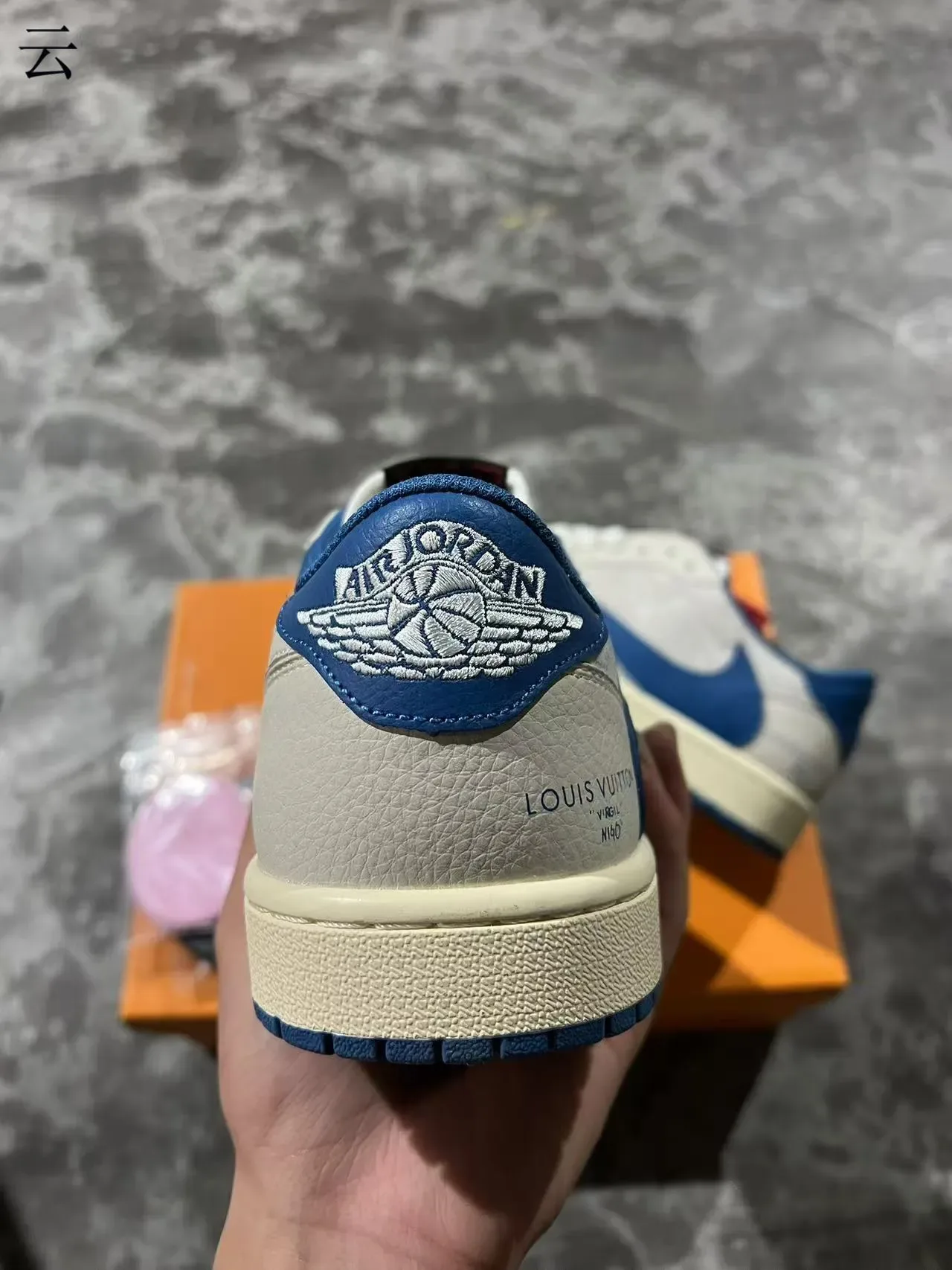 Louis Vuitton LV Trainer Bege Azul Couro-Suede Híbrido Superior Overlay Contraste Audaz Estilo de Vida Tênis 8