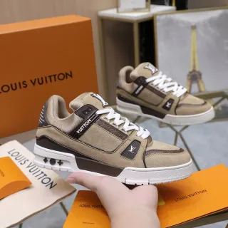 Louis Vuitton LV Trainer Beige Marrón Ante y Cuero en Capas Monogramado Panel Lateral Zapatillas Lifestyle