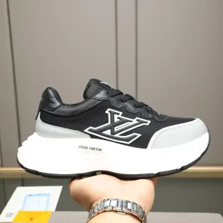 Louis Vuitton LV Trainer zapatillas lifestyle negras y blancas suela plataforma chunky de malla y cuero