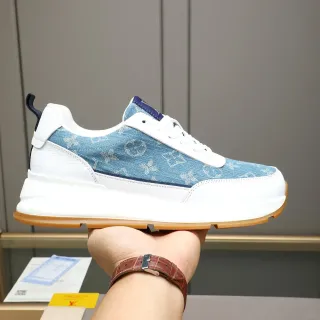 Louis Vuitton LV Trainer Azul Branco Monograma Lona Superior Camadas de Couro Lifestyle Sneakers