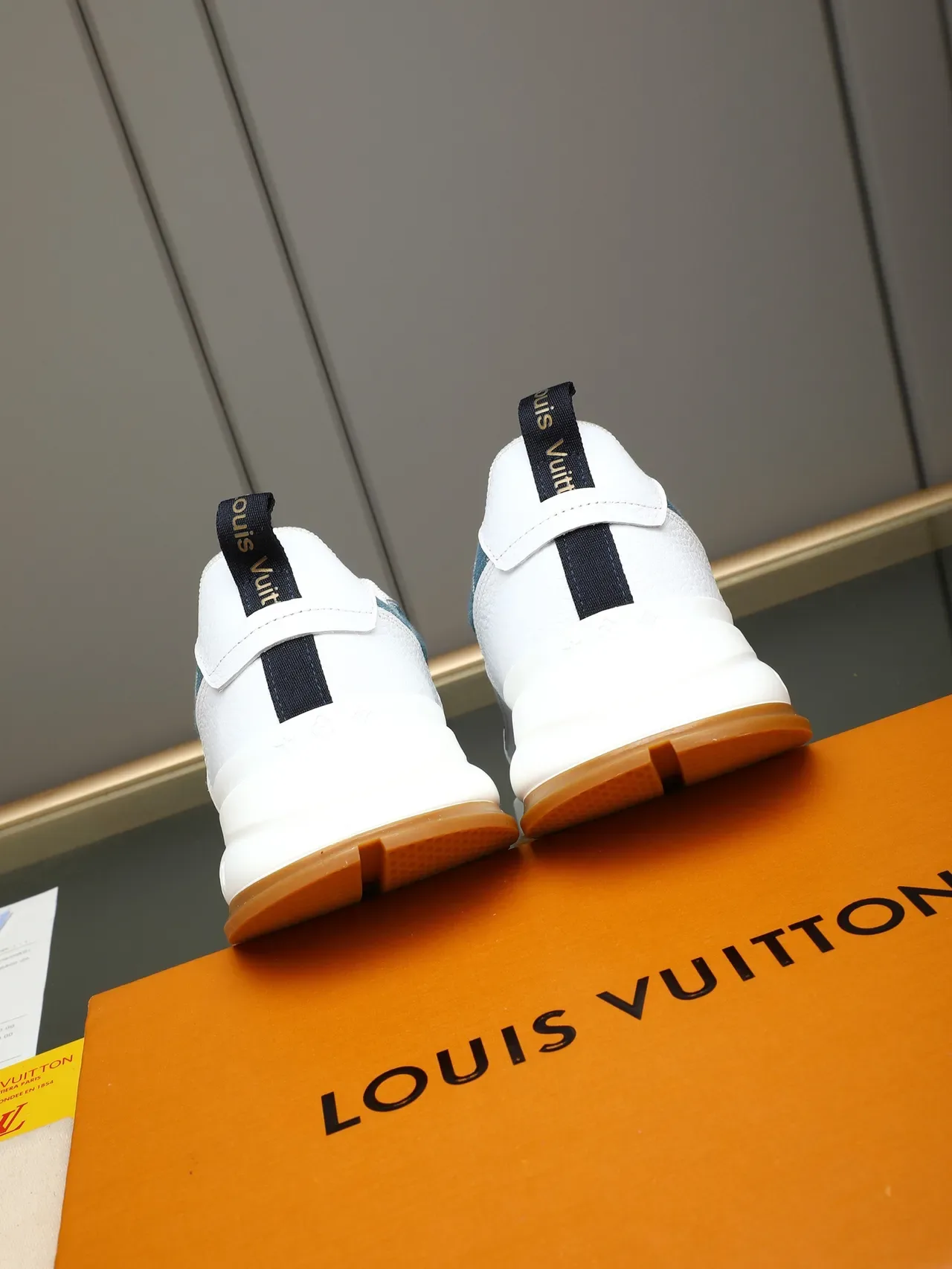Louis Vuitton LV Trainer Blue White Monogram Canvas Upper Leather Overlays Lifestyle Sneakers 4
