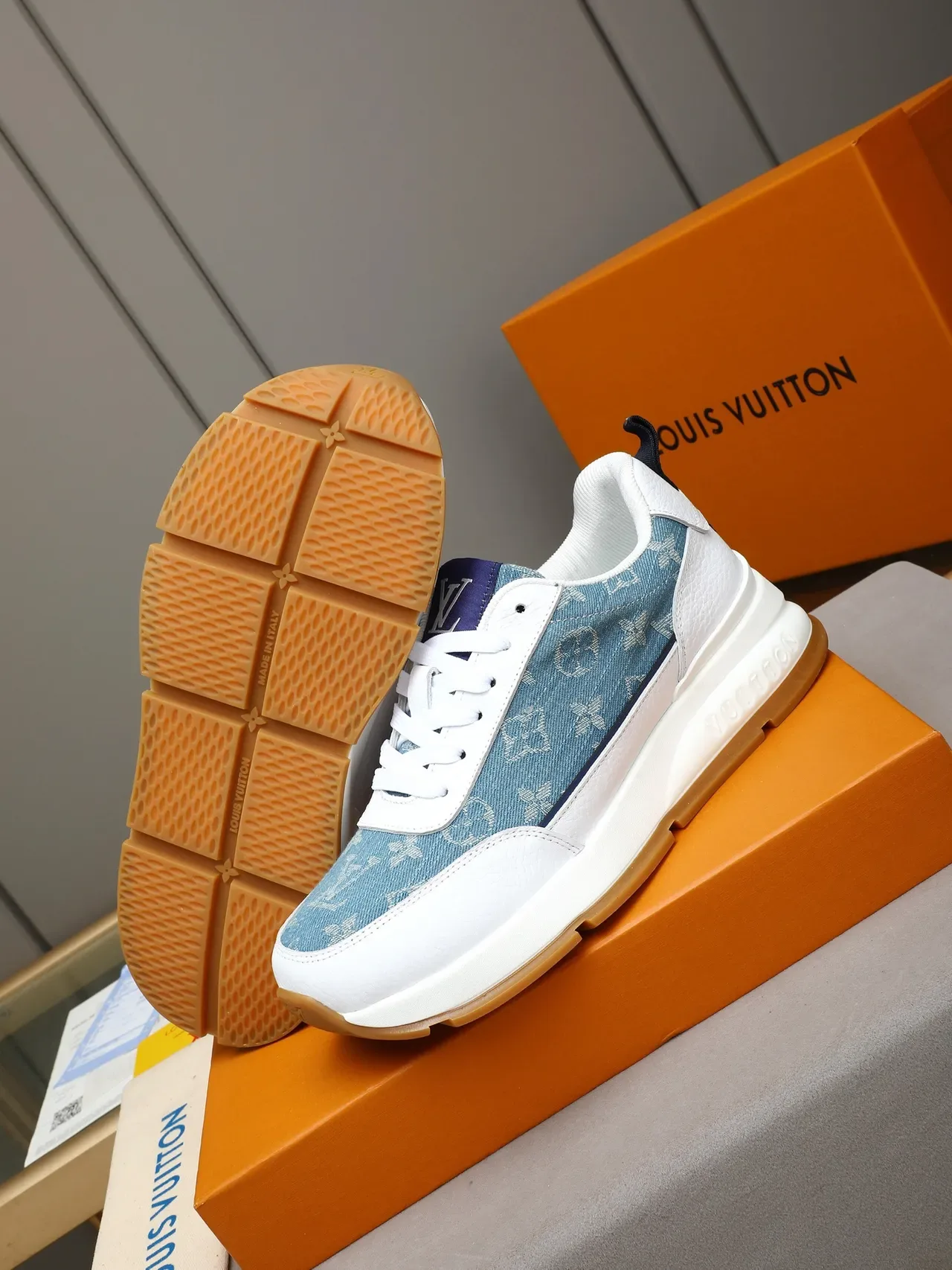 Louis Vuitton LV Trainer Blue White Monogram Canvas Upper Leather Overlays Lifestyle Sneakers 5