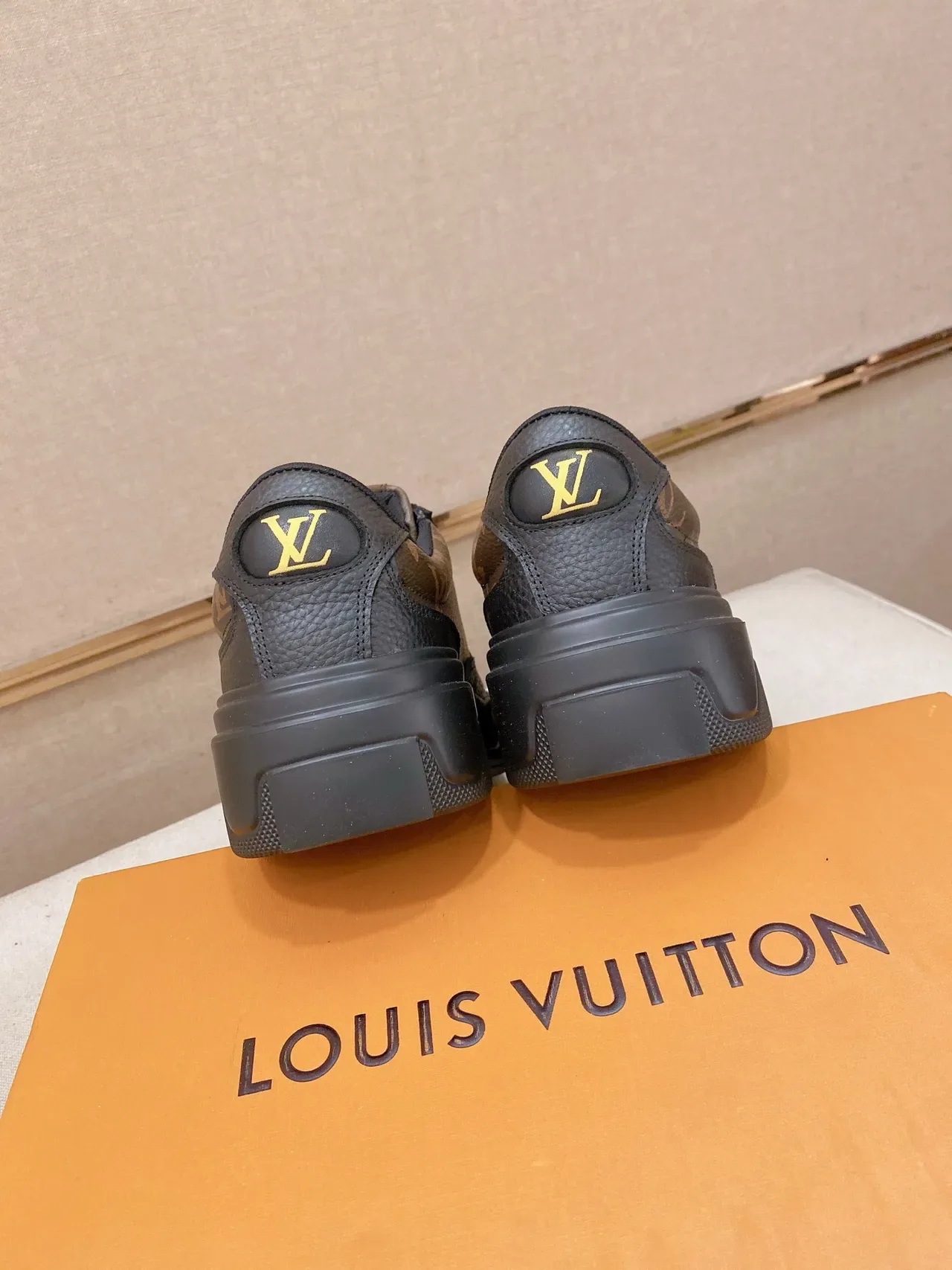 Louis Vuitton LV Trainer Marron Noir Monogram Canvas Leather Overlays Lifestyle Sneakers 3