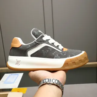 Louis Vuitton LV Trainer Zapatilla gris Monogram Suela intermedia blanca Suela de goma Zapatilla lifestyle