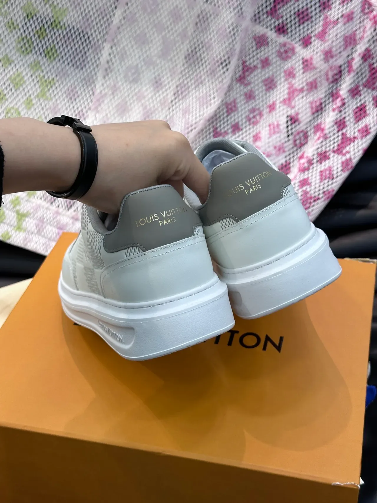 Louis Vuitton LV Trainer Chaussures Lifestyle Gris Blanc Basse Mesh et Cuir Pané 3