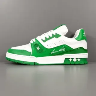 Louis Vuitton LV Trainer Vert Blanc Semelle supérieure en couches Détails de Monogramme Embossé Sneakers Lifestyle