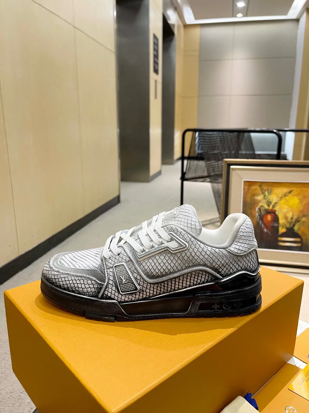 Louis Vuitton LV Trainer Silver White Metallic Scale-Textured Upper Laces Lifestyle Sneakers 5
