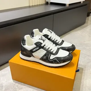 Louis Vuitton LV Trainer Blanco Negro Cuero Monogramado Panel Texturizado Zapatillas Lifestyle
