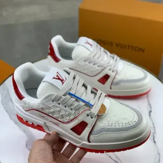 Louis Vuitton LV Trainer Blanco Rojo Embossed Monogram Cuero Paneles Laterales Geométricos Lifestyle Sneakers