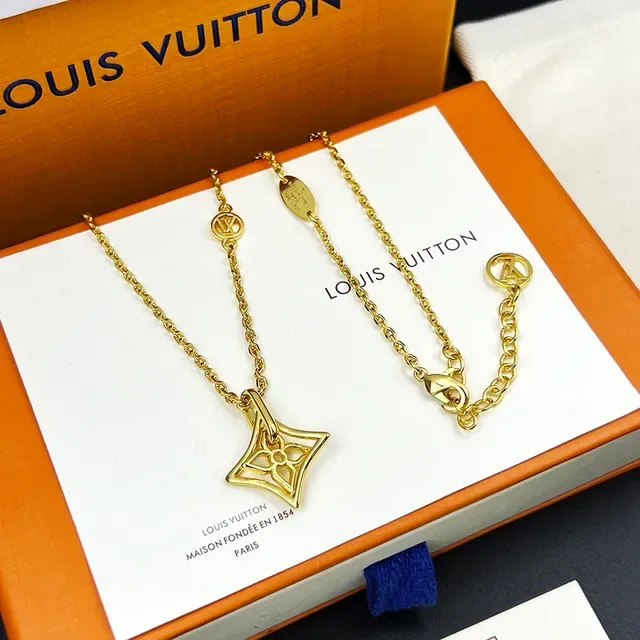 Louis Vuitton LV Twiggys Gold Chain Necklace 2