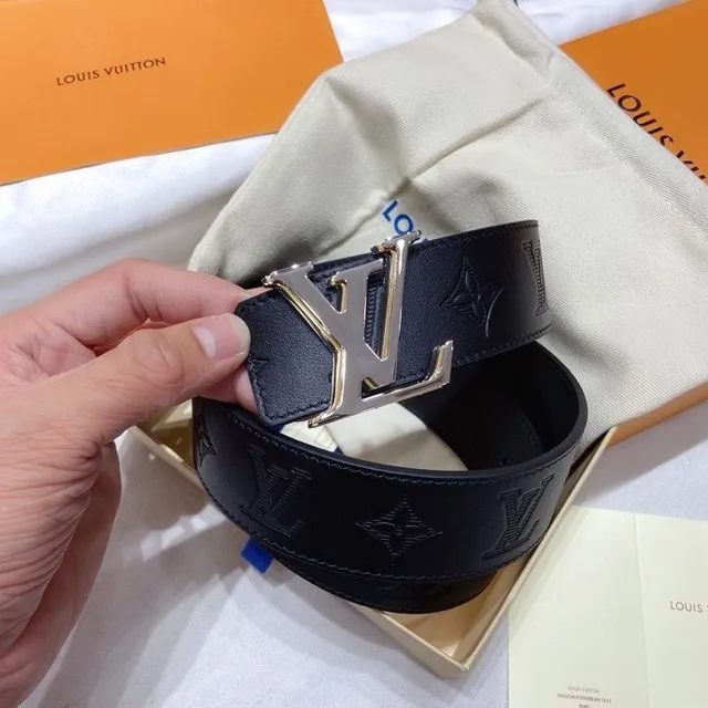 Louis Vuitton Monogram Noir Argent embossé métallique LV boucle Ceinture en cuir 8