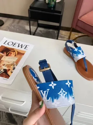 Louis Vuitton Monogram नीला और सफेद कैजुअल सैंडल 4