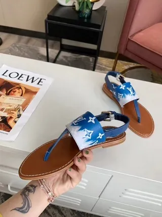 Louis Vuitton Monogram नीला और सफेद कैजुअल सैंडल 7