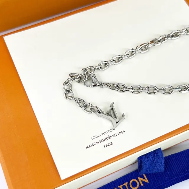 لويس فيتون Monogram Bold درجة فضية سوارة سلسلة 2