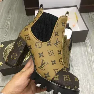 Louis Vuitton Monogram Canvas इलेस्टिक साइड एंक्ल बूट