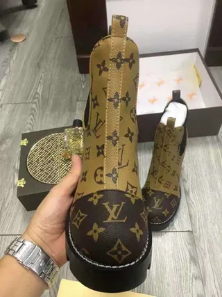 Louis Vuitton Monogram Canvas इलेस्टिक साइड एंक्ल बूट 3