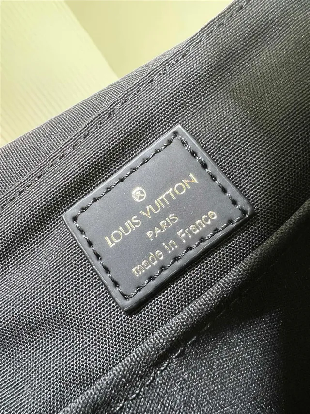 Louis Vuitton Monogram Canvas Flap Messenger Bag 2