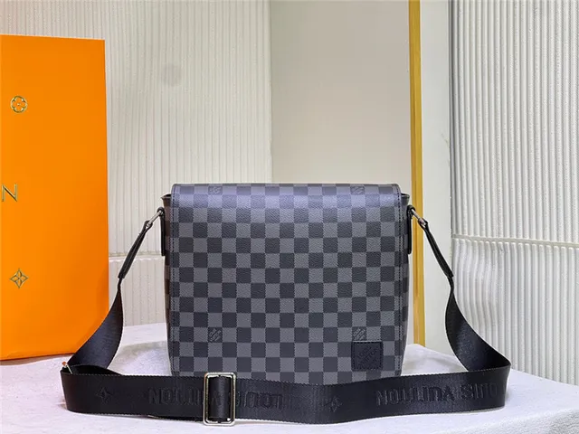 Louis Vuitton Monogram Canvas Flap Messenger Bag 10