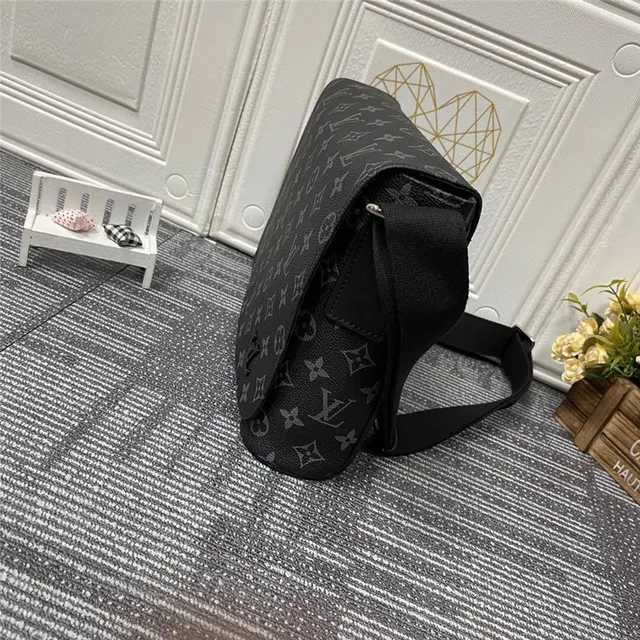 Louis Vuitton Monogram Eclipse মেসেঞ্জার ব্যাগ 9