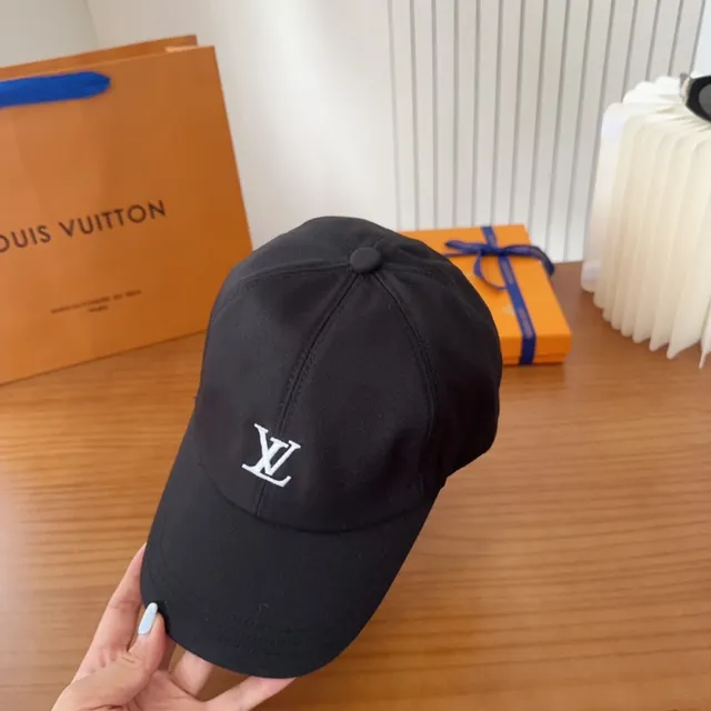 Louis Vuitton Monogram 刺绣黑色棒球帽 7
