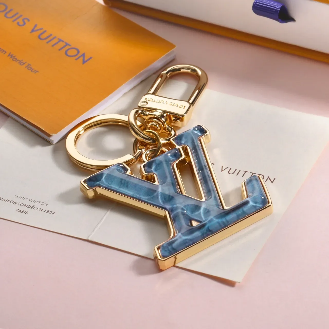 Louis Vuitton Monogram Esmalte Azul Dorado Metal Bolso Cruzado 3