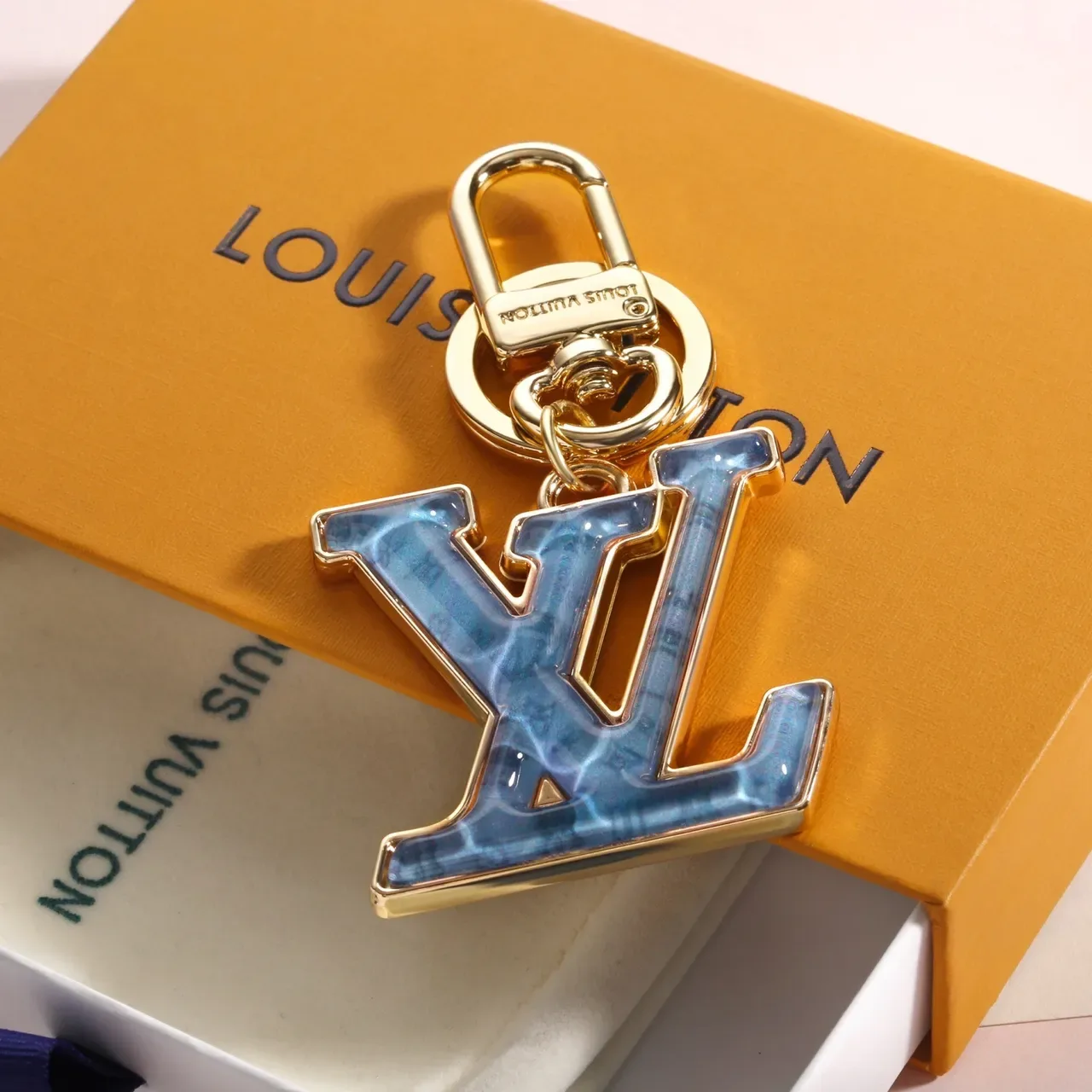 Louis Vuitton Monogram Esmalte Azul Dorado Metal Bolso Cruzado 8