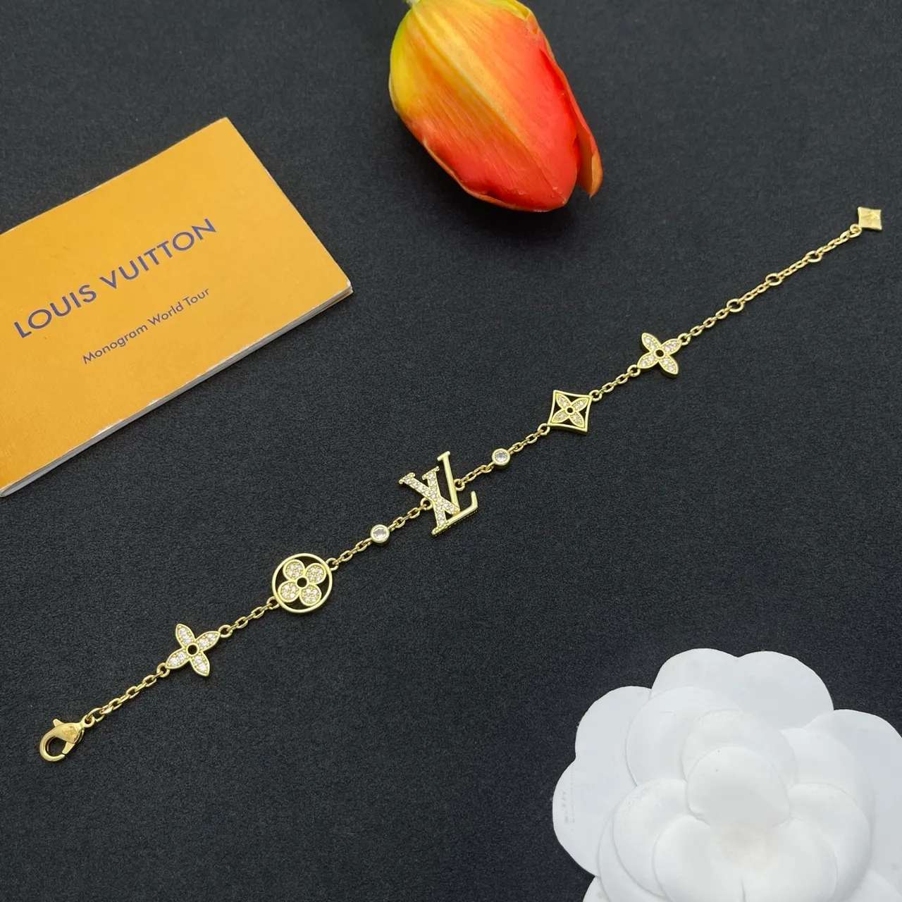 Louis Vuitton Monogram Flower LV Initiales doré Pavé bracelet 8