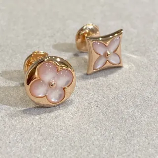 Brincos Louis Vuitton Monogram Flower de Madre-Pérola