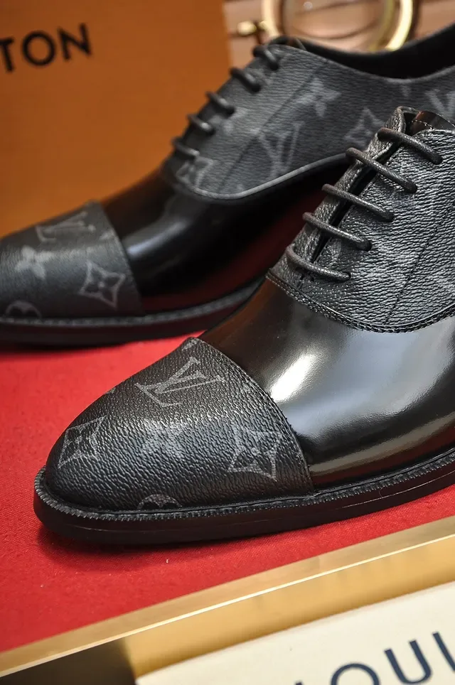 Louis Vuitton Monogram Leather Patent Cap-Toe Oxford Shoes 2