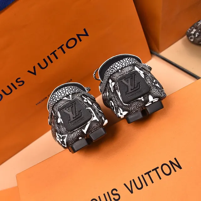Louis Vuitton Monogram-Printed Bow Detail Loafers 2