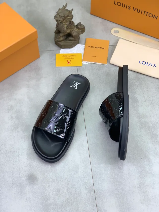Louis Vuitton Monogram Chaussons Noir Bride Brillante Semelle Plate 5