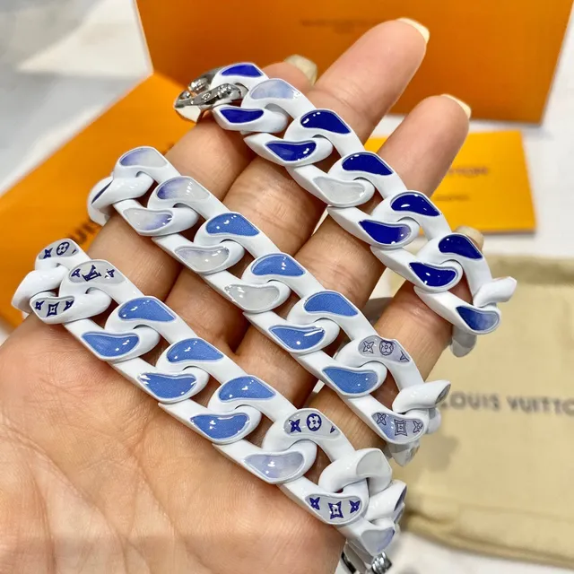 Louis Vuitton Monogram World Tour Collar de Cadena Cerámico Azul y Gris 4