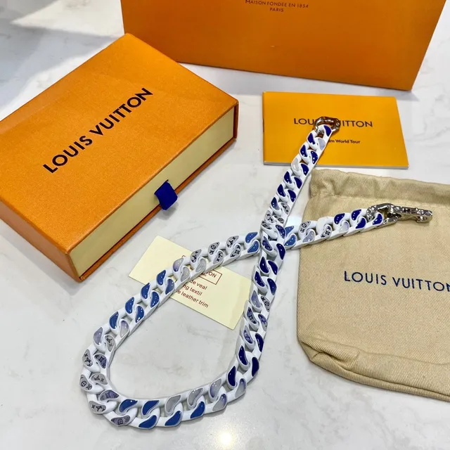 Louis Vuitton Monogram World Tour Collar de Cadena Cerámico Azul y Gris 5