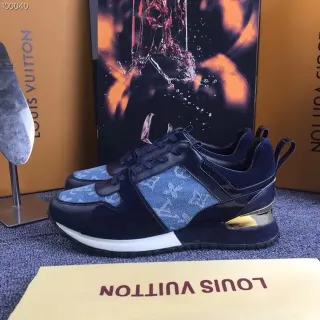 Louis Vuitton নেভি ব্লু মিক্সড-ম্যাটেরিয়াল উপরের অংশ মনোগ্রামড ডেনিম প্যানেল চাঙ্কি স্নিকার