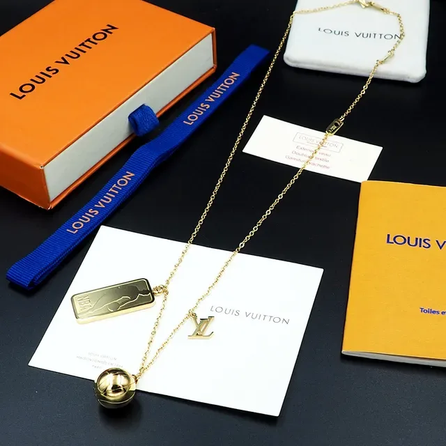 Colar de Baloncesto Louis Vuitton NBA x LV Dourado Multi-Charm 4