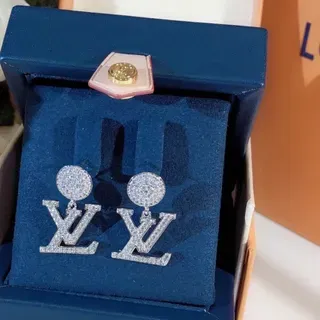 Louis Vuitton Pavé LV Monogram Pendientes colgantes