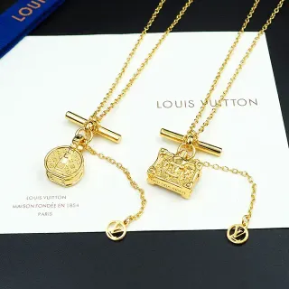 Louis Vuitton Petite Malle & Monogram Coin Gold T-Bar Toggle Clasp Colar