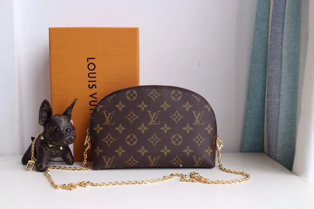 Louis Vuitton Pochette Metis Marrom Dourado Forma Semi-Circular Dome Shape Monograma Lona Revestida Bolsa de Corrente 7