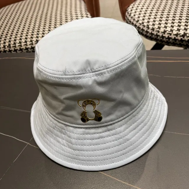 Louis Vuitton sombrero de cubo monograma quiltado azul claro 6