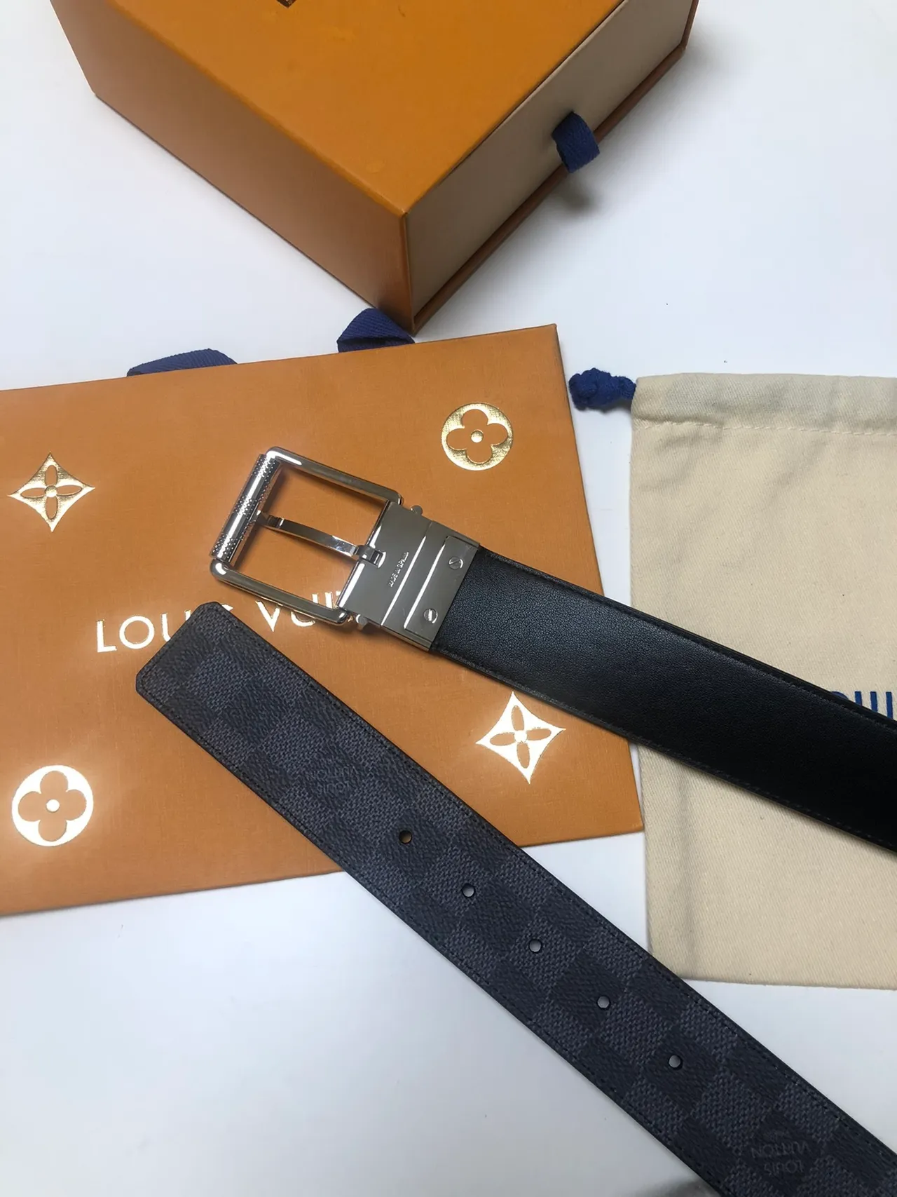 路易威登 可逆Damier石墨皮革腰带 5