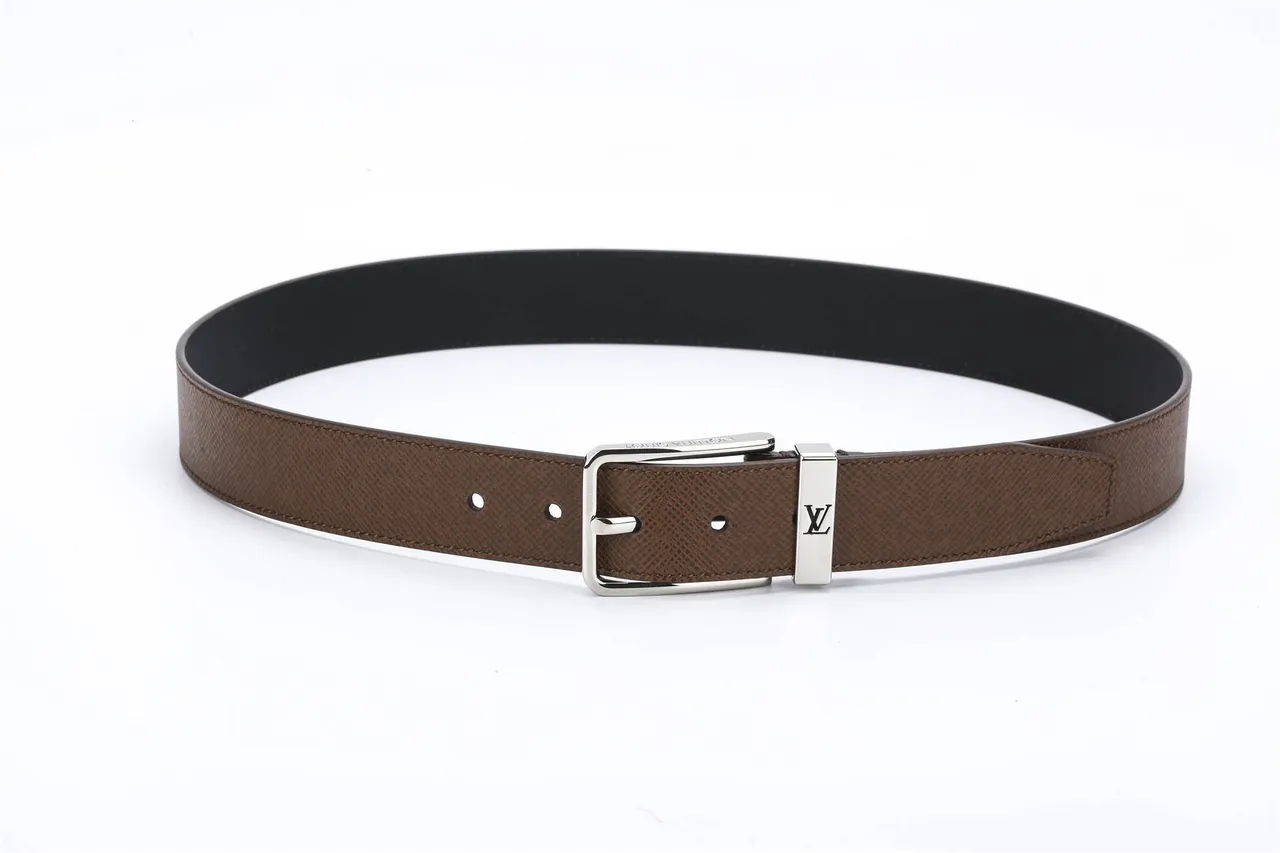 Louis Vuitton Ceinture en cuir marron texturée réversible 6