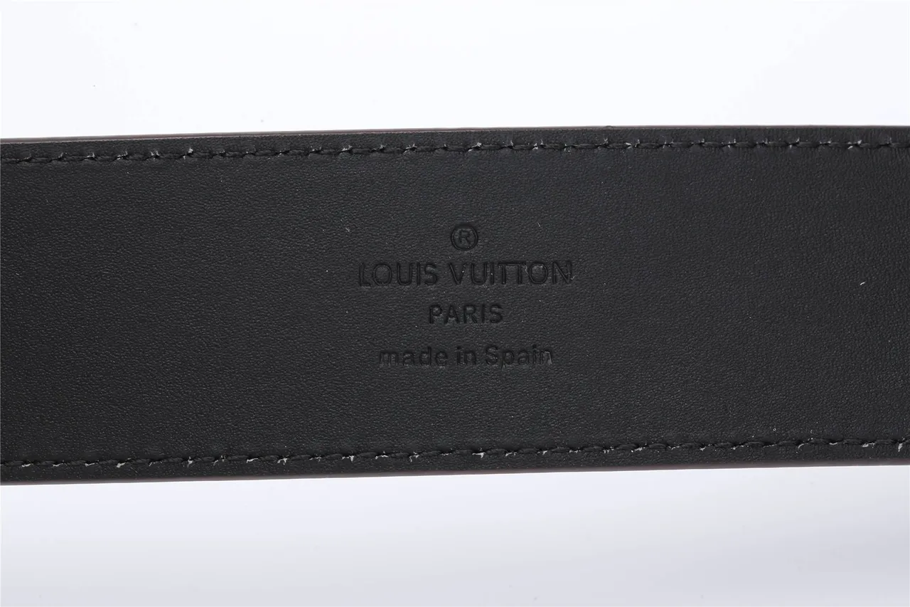 Louis Vuitton Ceinture en cuir marron texturée réversible 7