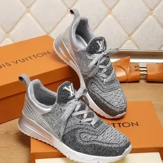 Louis Vuitton Run Away 灰色银色针织鞋面 雕塑中底 生活方式运动鞋