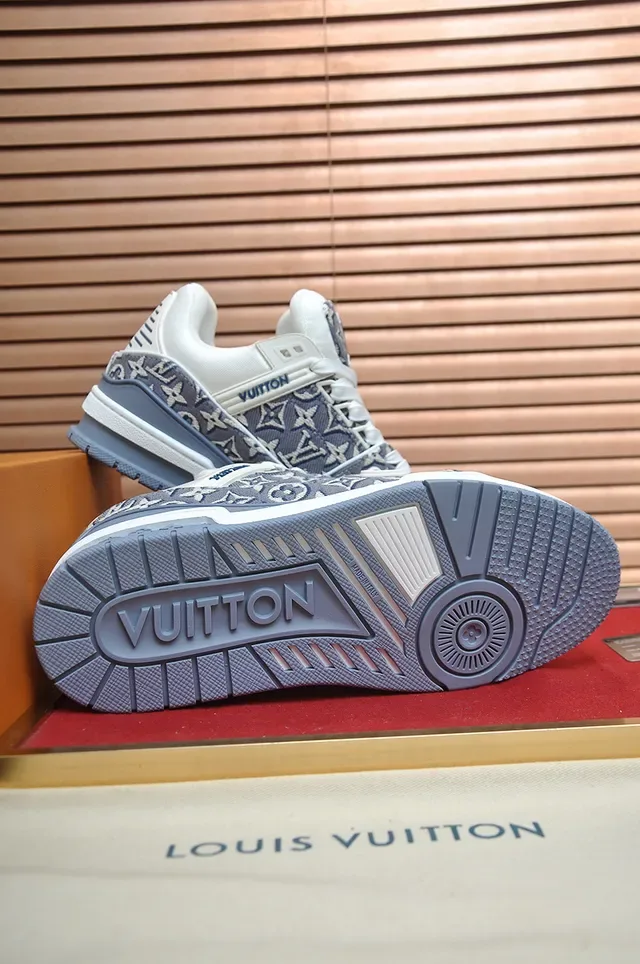 لويس فيتون Run Away Monogram Canvas رمادي أزرق Lifestyle Sneakers 3