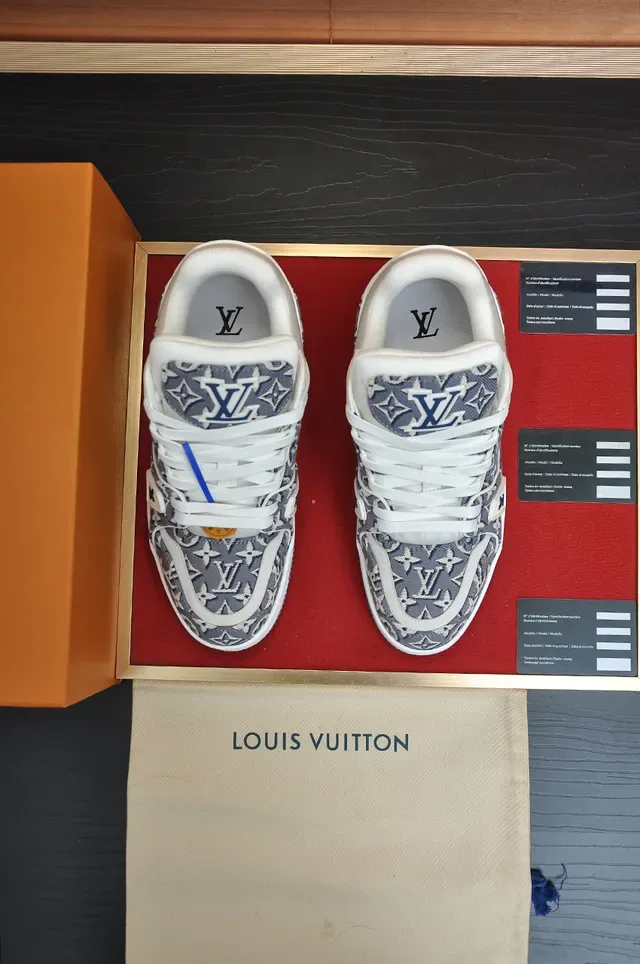 لويس فيتون Run Away Monogram Canvas رمادي أزرق Lifestyle Sneakers 5