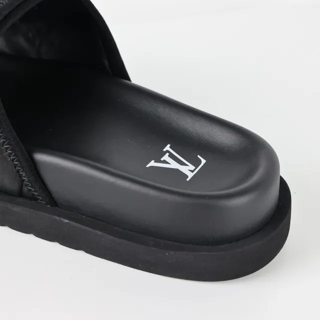 Louis Vuitton Run Away Slide صندل أسود مطبوع بمونوغرام زهور 4