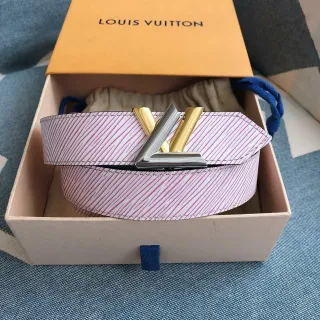 Louis Vuitton cinto de couro rosa e branco listrado